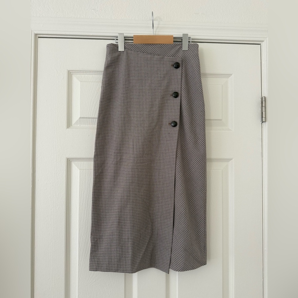 Aritzia Babaton Billy Wrap Midi Skirt